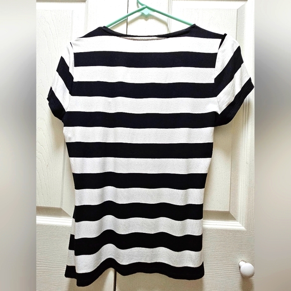 White House Black Market Women's Black and White Striped Jewel Beaded Top Medium - Picture 4 of 5